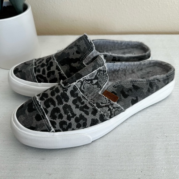 New Blowfish Moki Gray Cheetah Patchwork Fabric Plush Mules Woman’s 8.5 - Picture 7 of 12